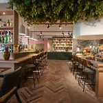 Novotel Aeroport Cap 3000 Hotel 4*