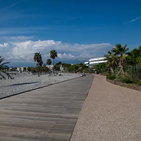 Novotel Aeroport Cap 3000 Hotel 4*
