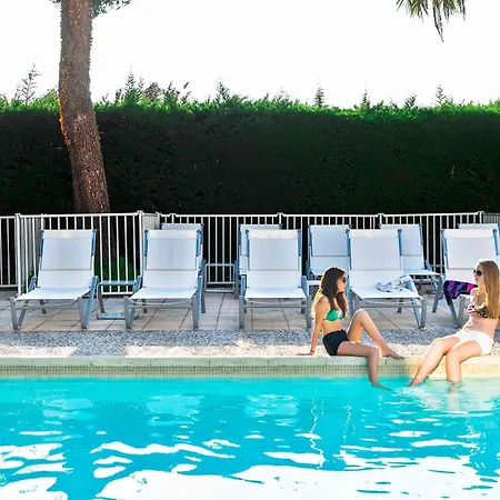 Novotel Aeroport Cap 3000 Hotel 4*