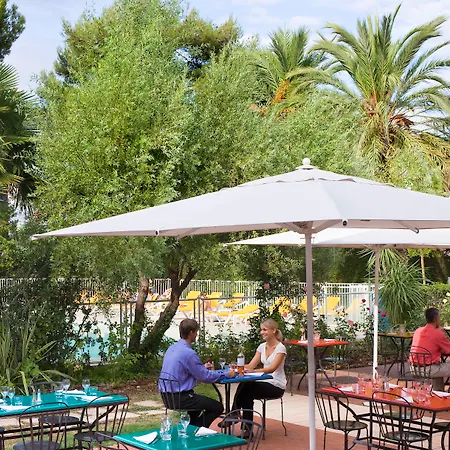 فندق Novotel Aeroport Cap 3000