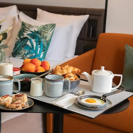 Novotel Aéroport Cap 3000