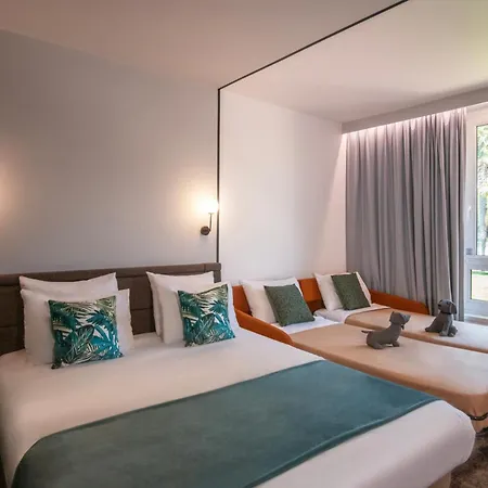 Novotel Aeroport Cap 3000 فندق