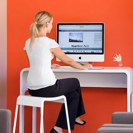 诺沃特尼斯机场卡普3000酒店 酒店 圣罗兰度瓦