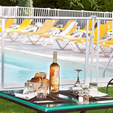 诺沃特尼斯机场卡普3000酒店 4*