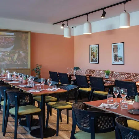 诺沃特尼斯机场卡普3000酒店 圣罗兰度瓦