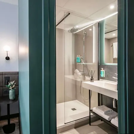 诺沃特尼斯机场卡普3000酒店 酒店 圣罗兰度瓦