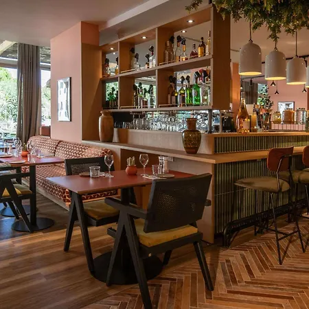 诺沃特尼斯机场卡普3000酒店 酒店 圣罗兰度瓦