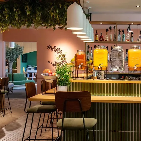 Novotel Aeroport Cap 3000
