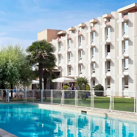 Novotel Aeroport Cap 3000